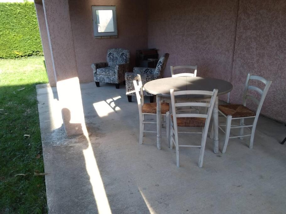 Comme A La Maison ! Chavanoz Zewnętrze zdjęcie